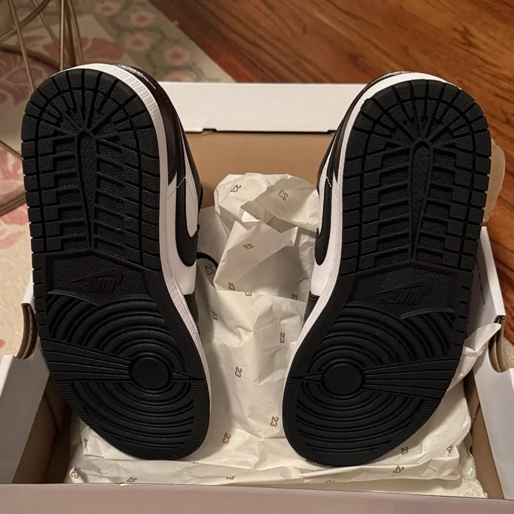 Nike Women's Air Jordan 1 Low Panda - Picture 3 of 8